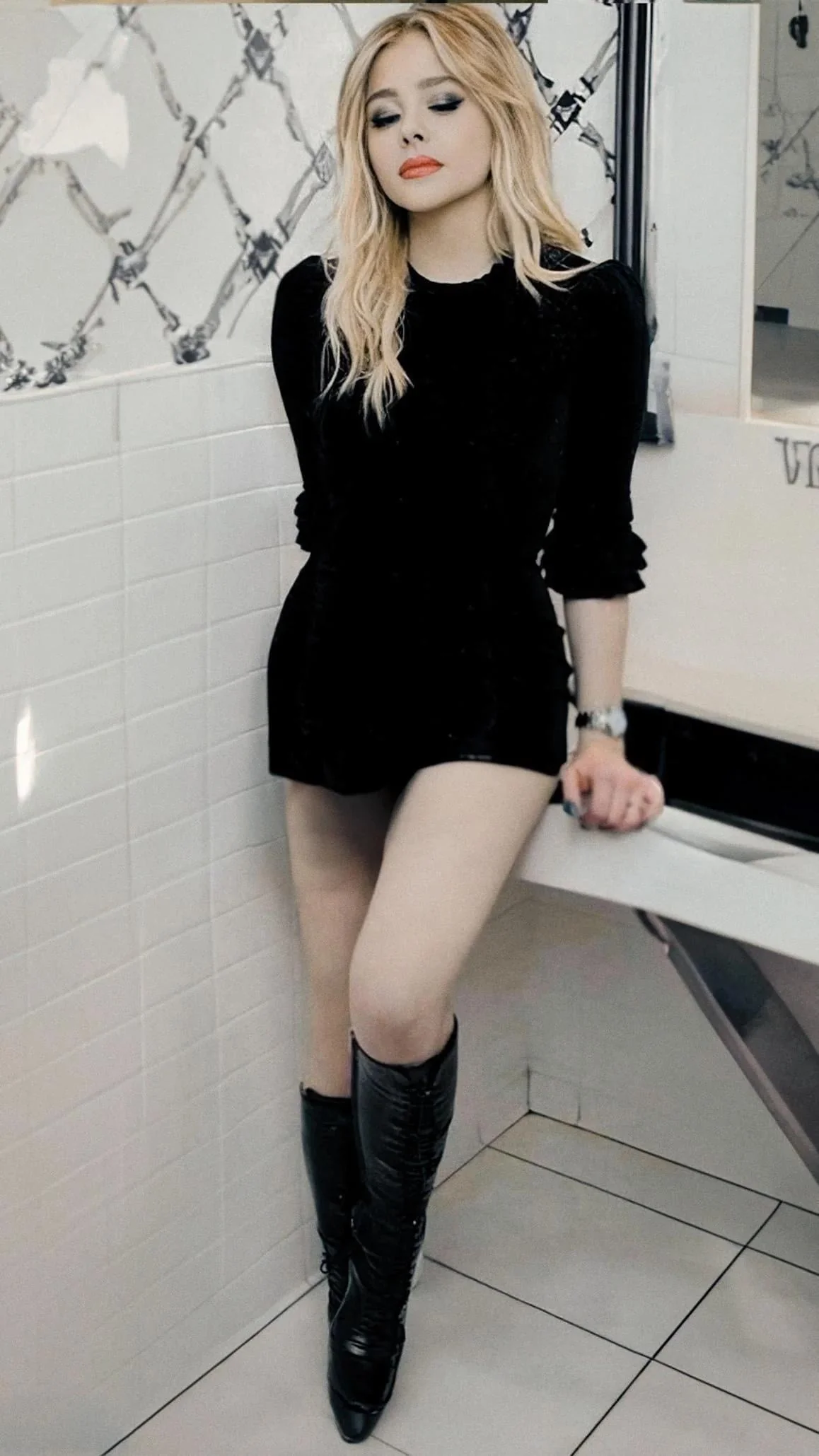 Chloe Grace Moretz picture 3 of 19