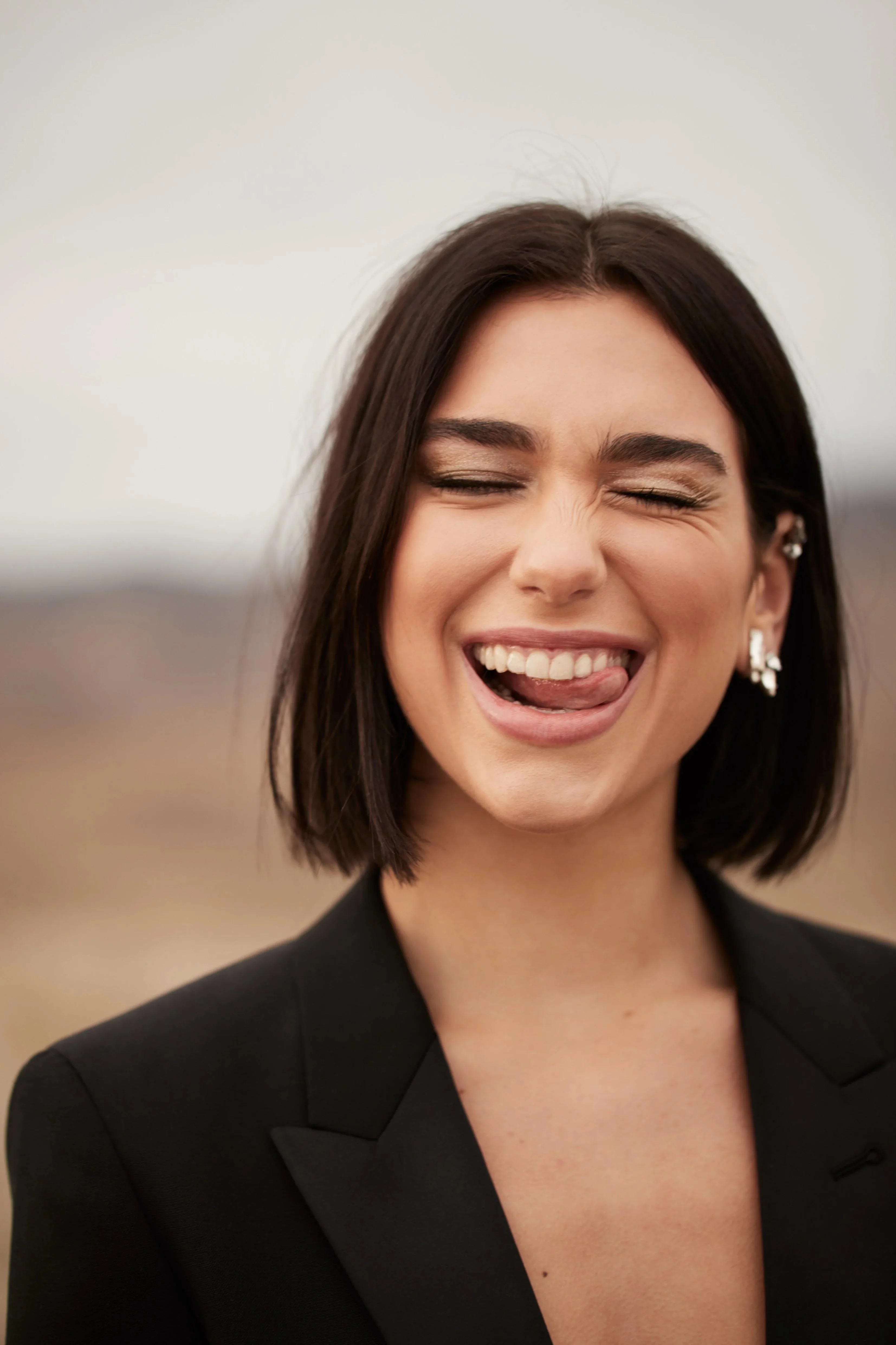 Dua lipa picture 1 of 1