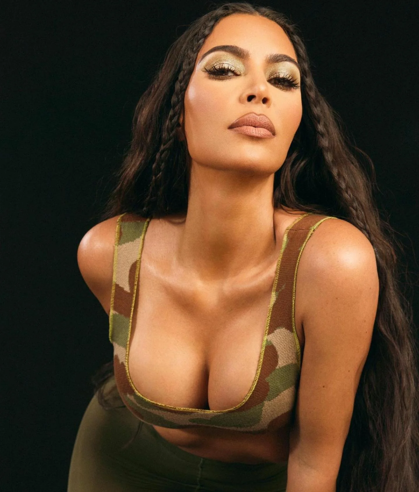 Kim Kardashian picture 13 of 17