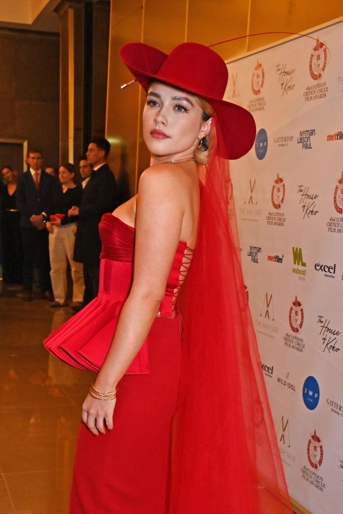 Florence Pugh picture 4 of 7