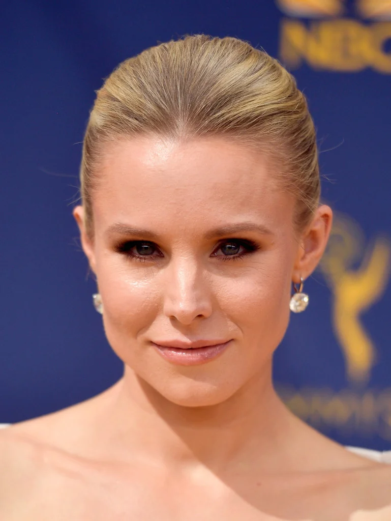 Kristen Bell picture 1 of 3