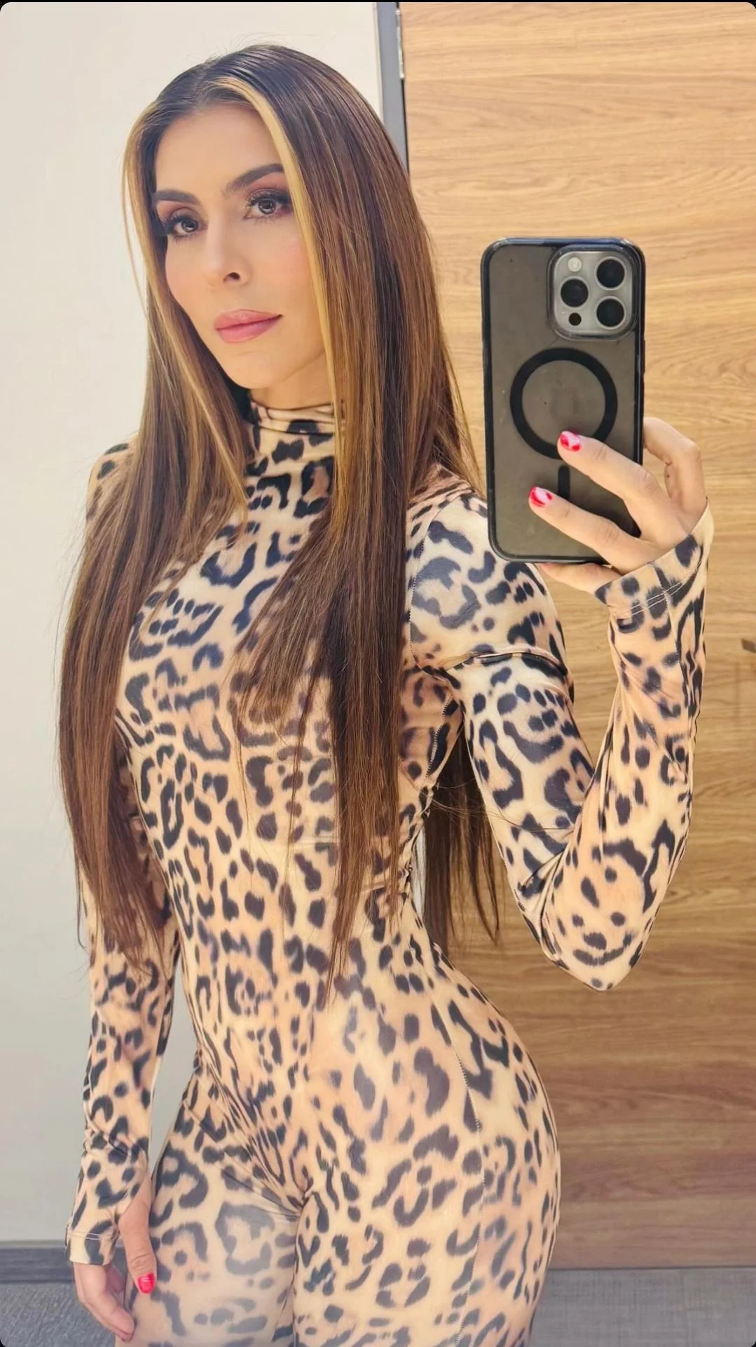 Maria Leon picture 1 of 1