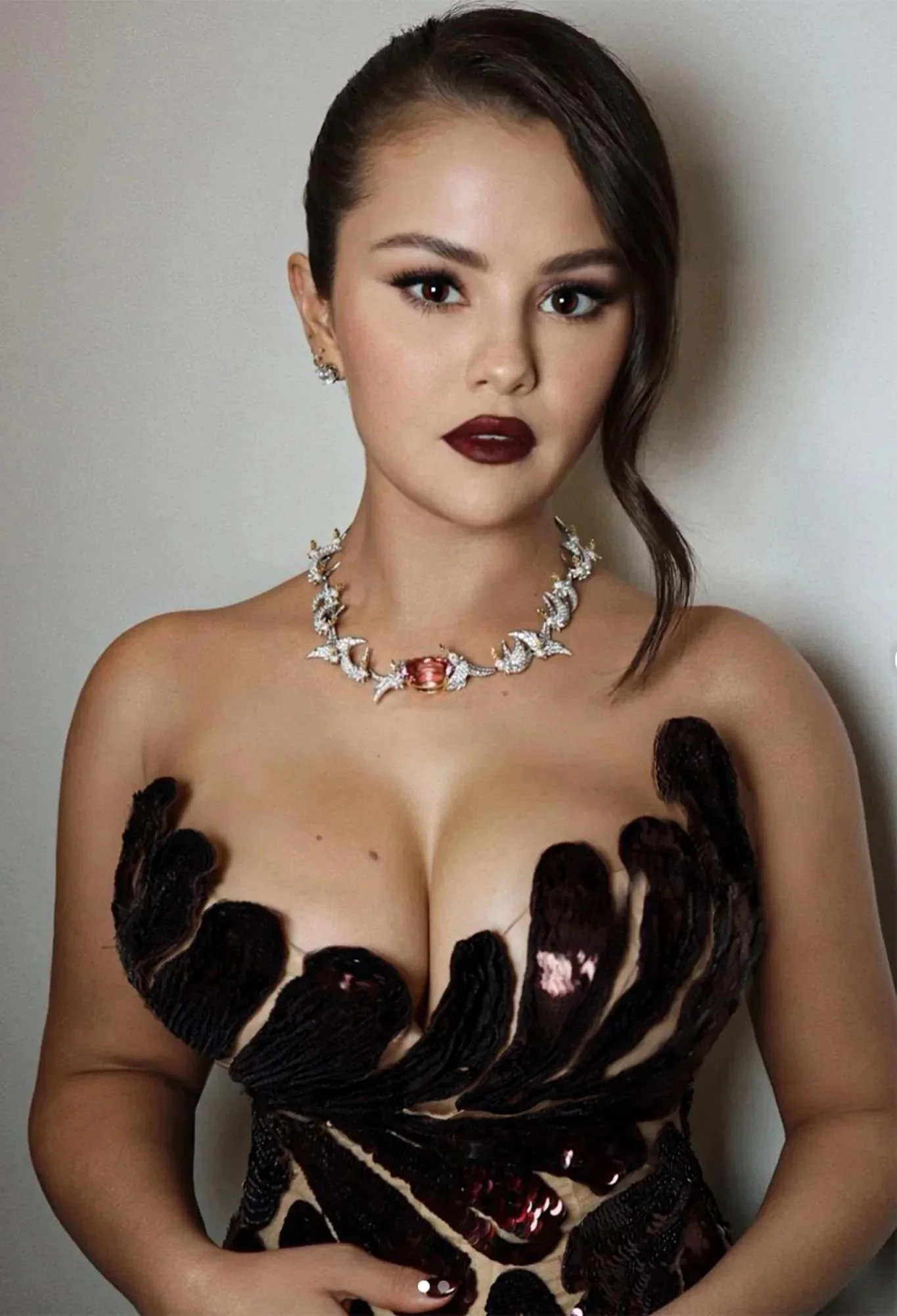 Selena Gomez picture 8 of 20