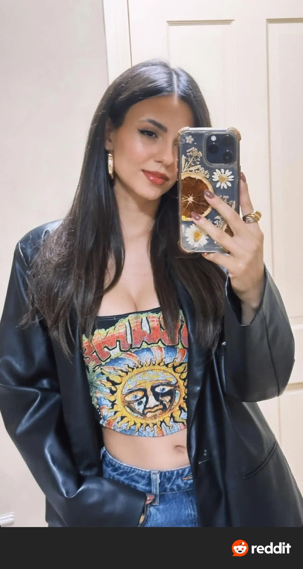 Victoria Justice picture 1 of 1