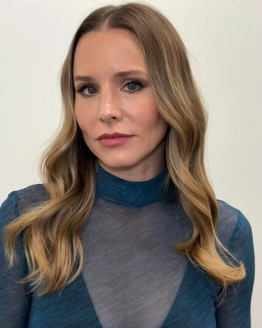 Kristen Bell picture 2 of 2