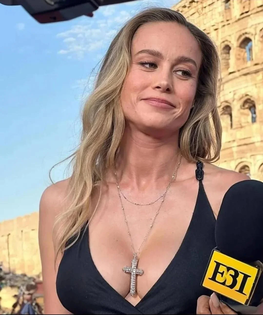 Brie Larson picture 3 of 4