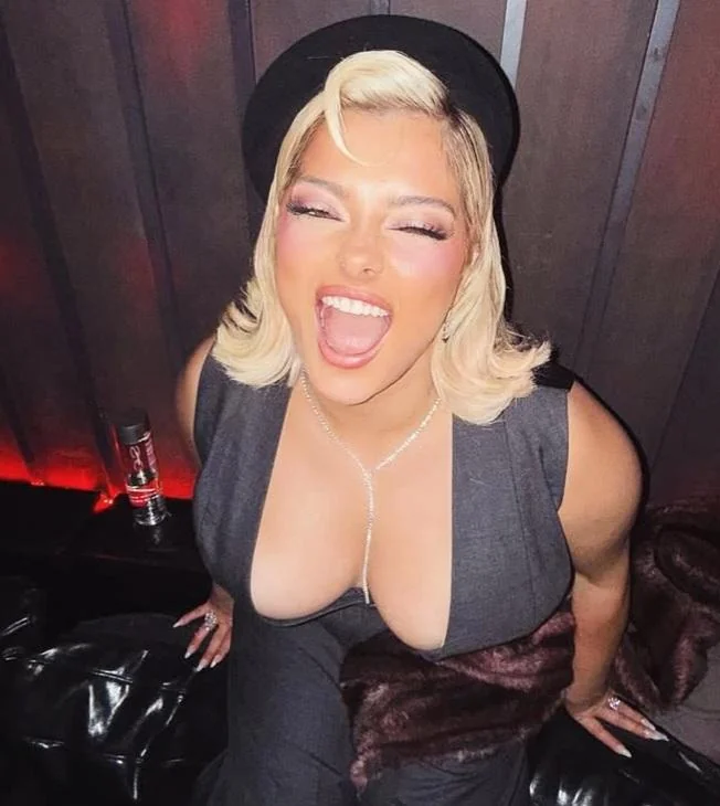 Bebe rexha picture 1 of 2