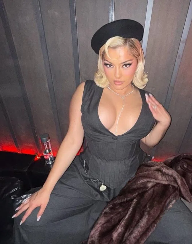 Bebe rexha picture 2 of 2