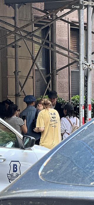 Does anyone know who this celeb is? Outside the Carlyle hotel last Saturday 5/3 for the met gala.'