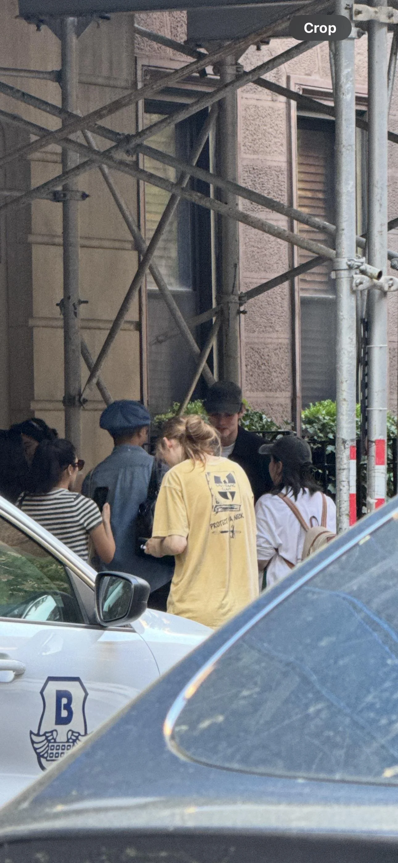 Does anyone know who this celeb is? Outside the Carlyle hotel last Saturday 5/3 for the met gala. picture 1 of 1