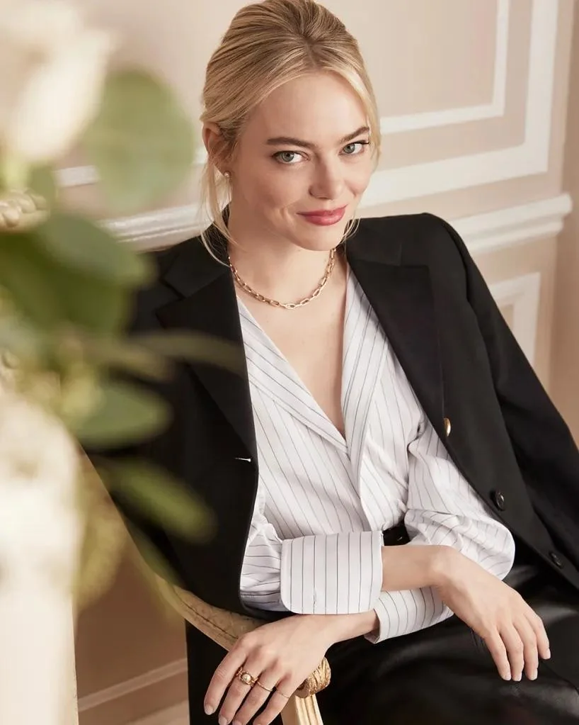 Emma Stone picture 2 of 4