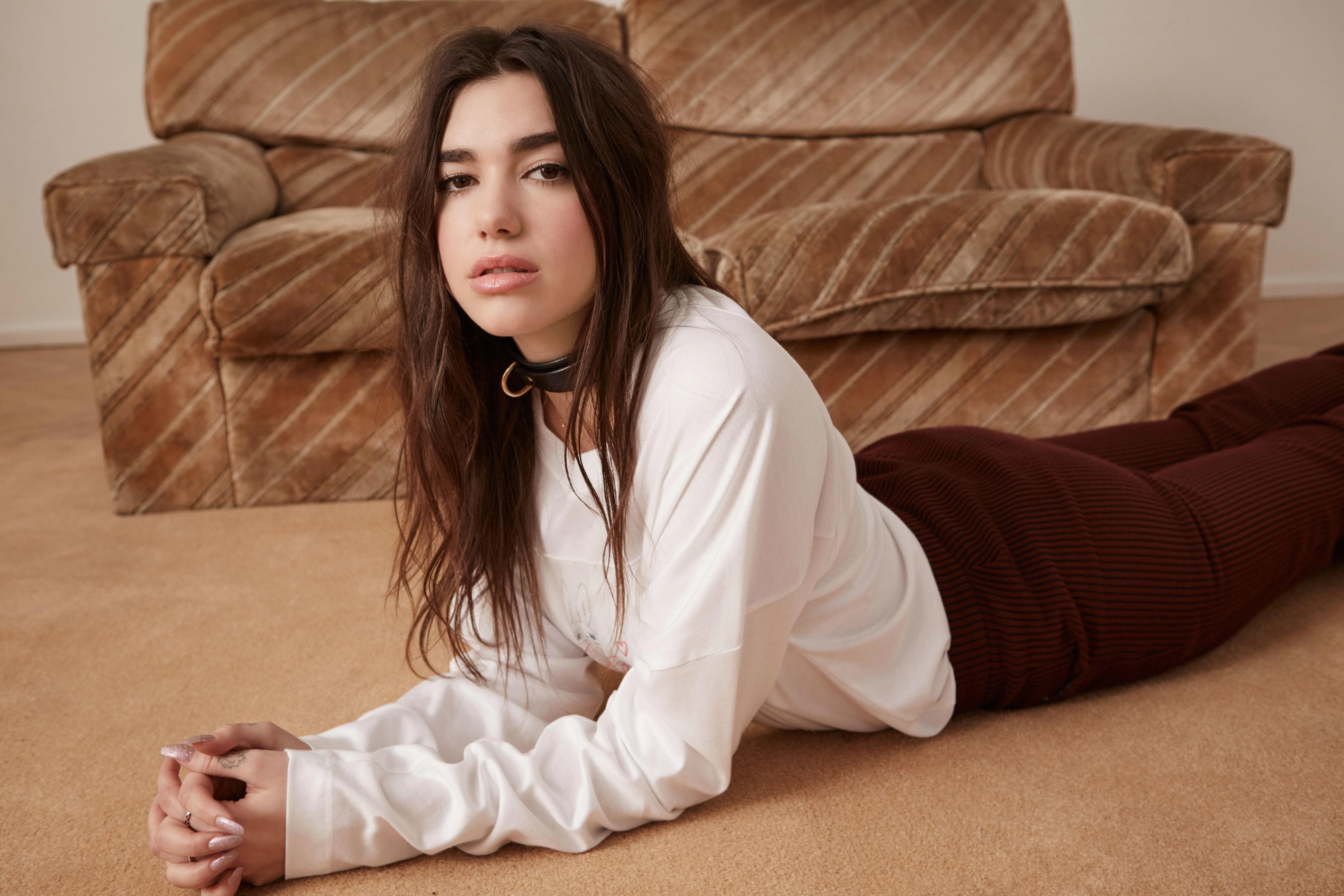 Dua Lipa picture 1 of 1