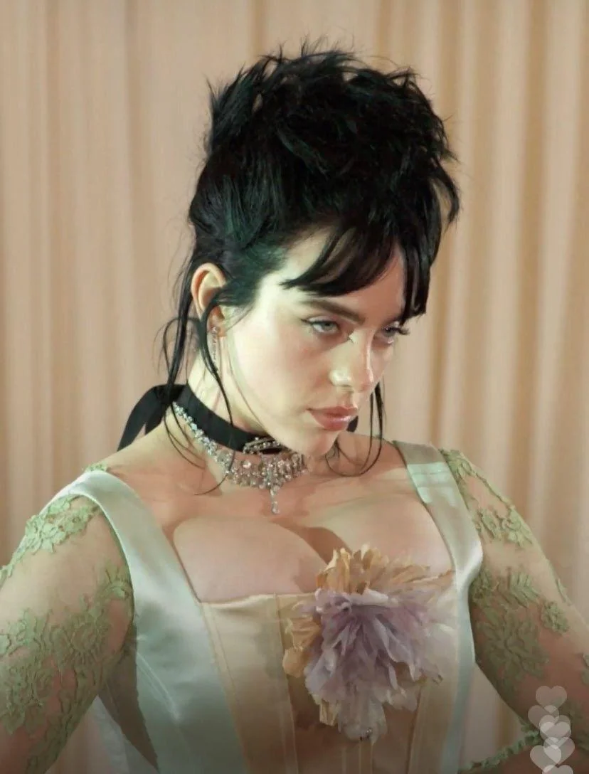 Billie Eilish picture 3 of 5