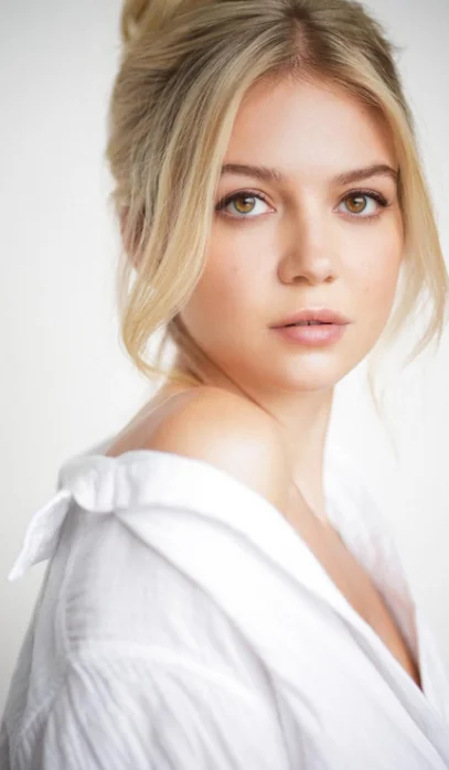 Abby Ross picture 1 of 1