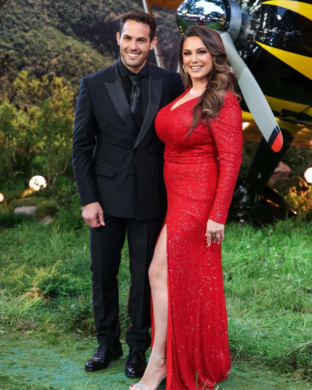 Kelly Brook picture 1 of 3