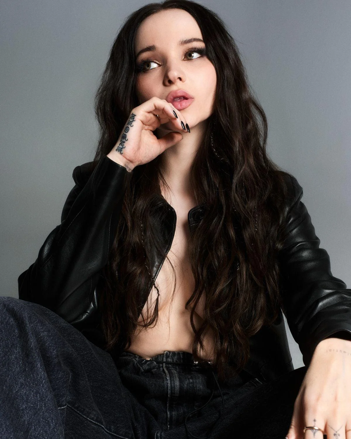 Dove Cameron picture 1 of 1