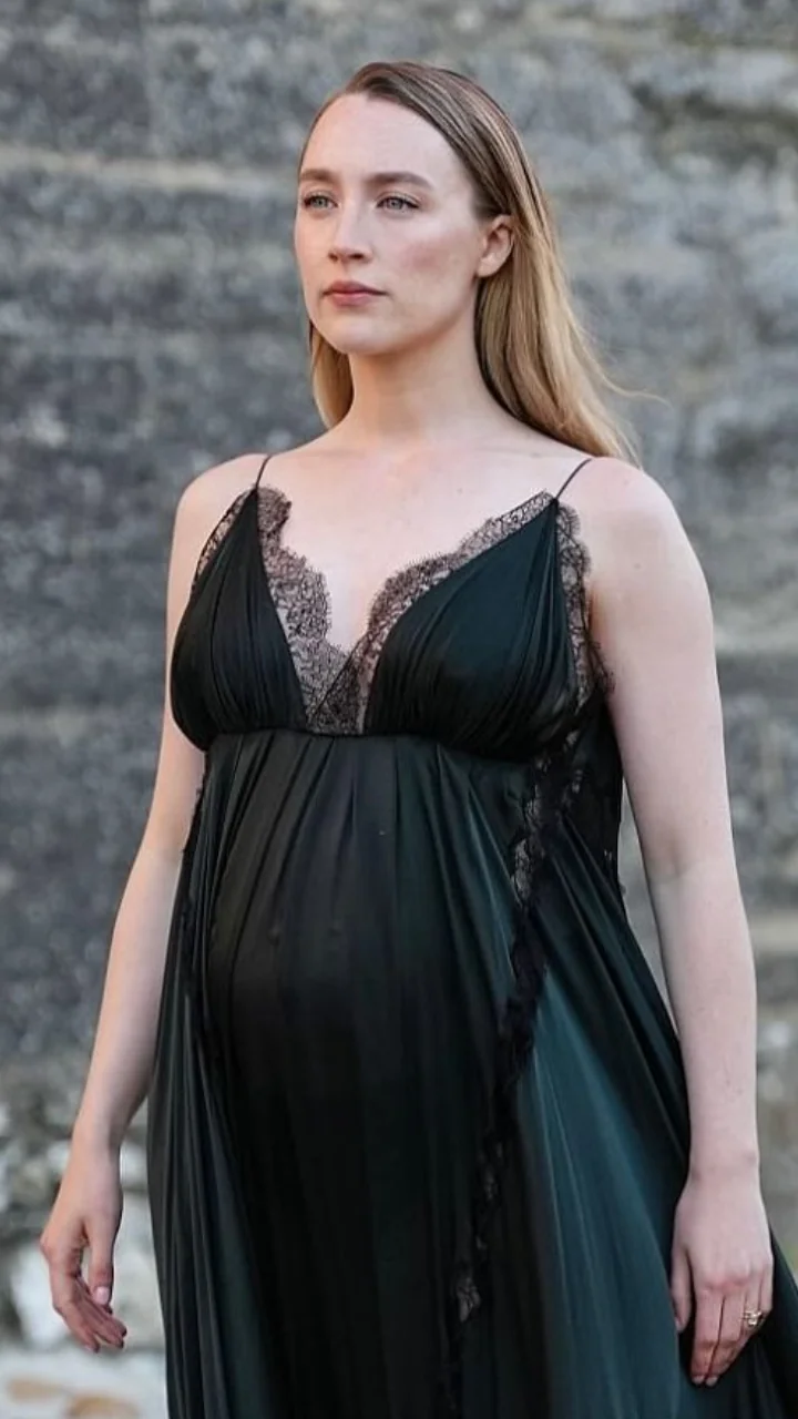 Saoirse Ronan picture 2 of 3