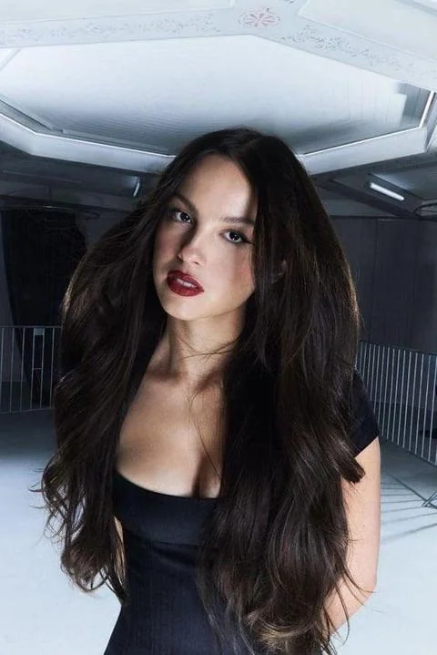 Olivia Rodrigo picture 1 of 1