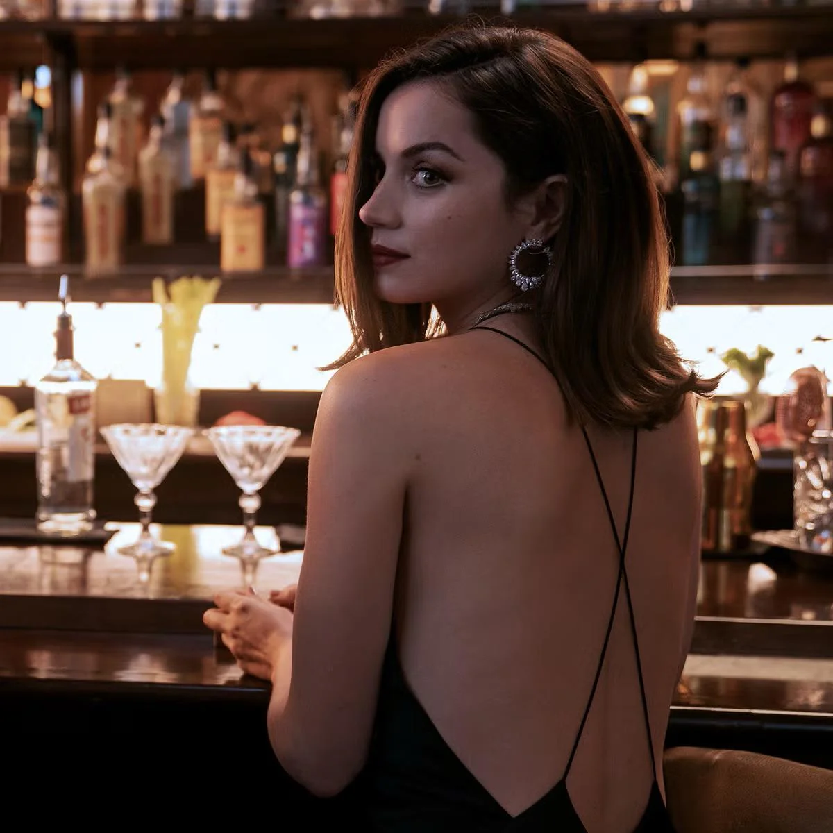 Ana de armas is stunning in no time to die picture 1 of 1
