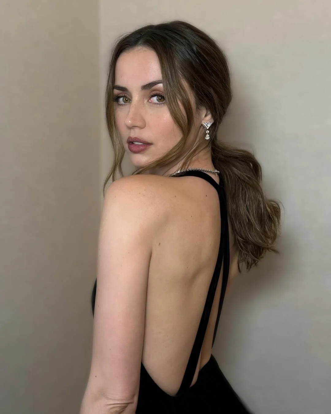 Ana de armas picture 1 of 2