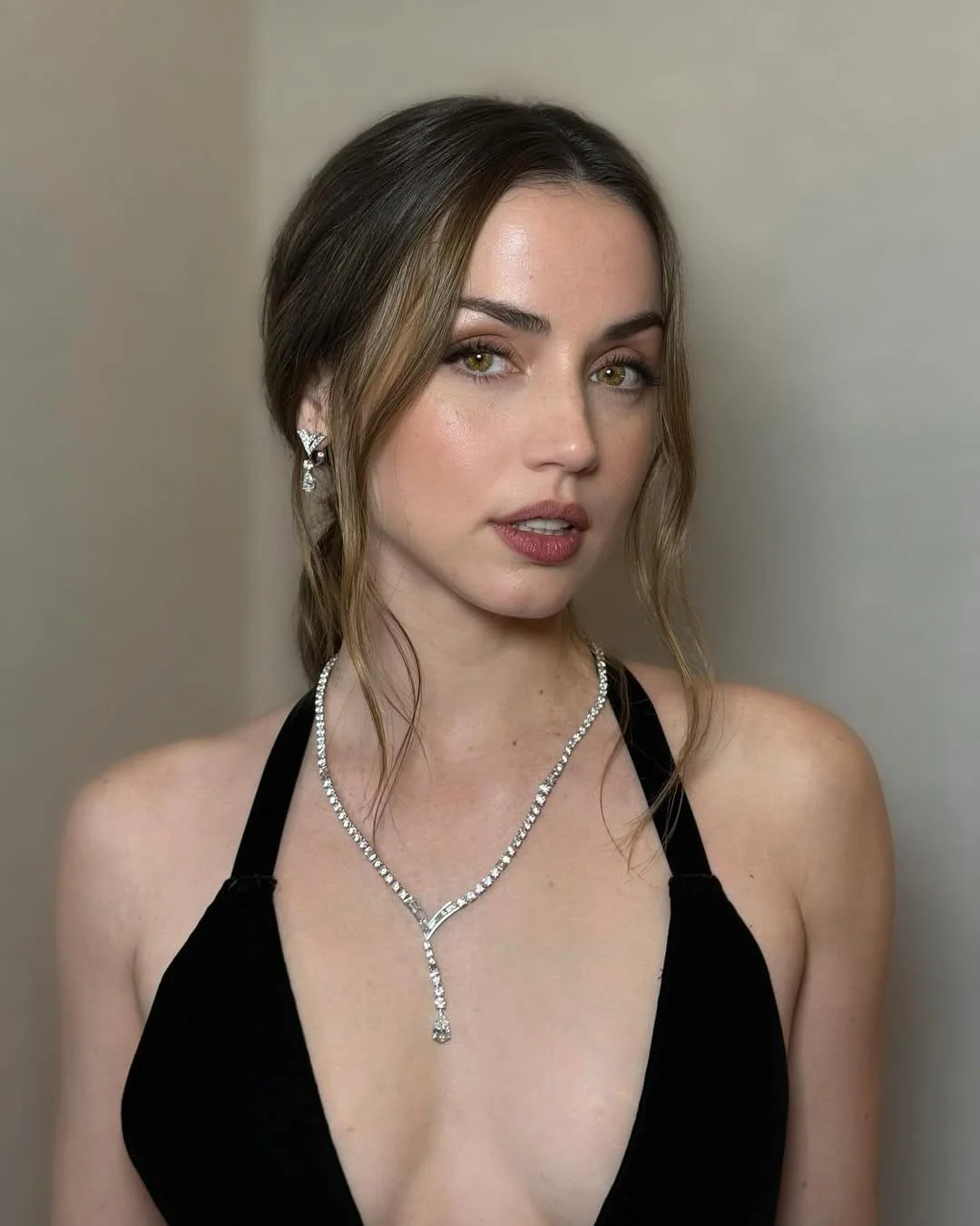 Ana de armas picture 2 of 2