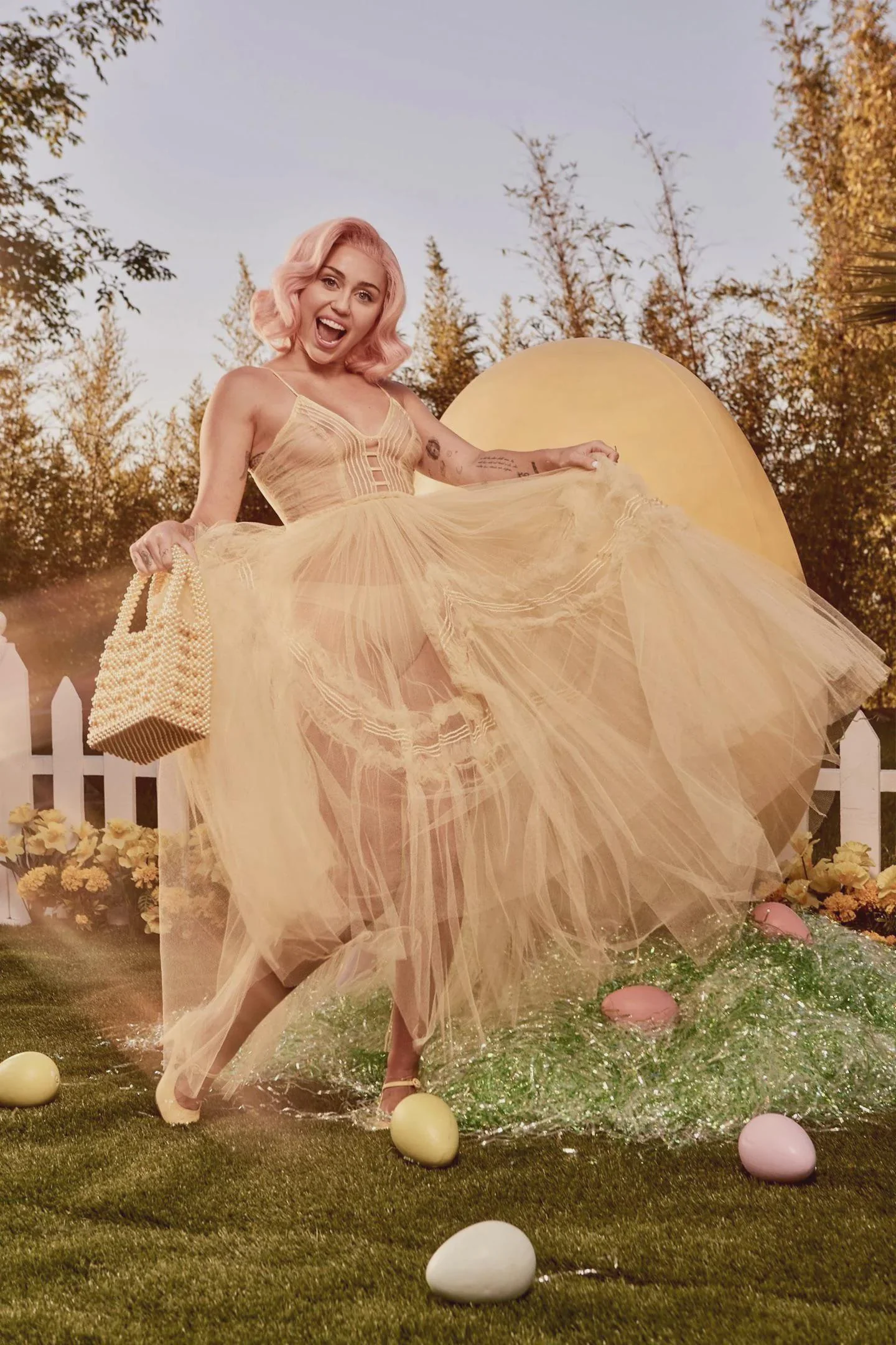 Miley Cyrus picture 1 of 1