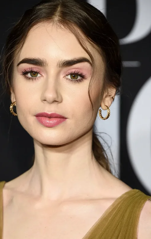 Lily Collins picture 1 of 1