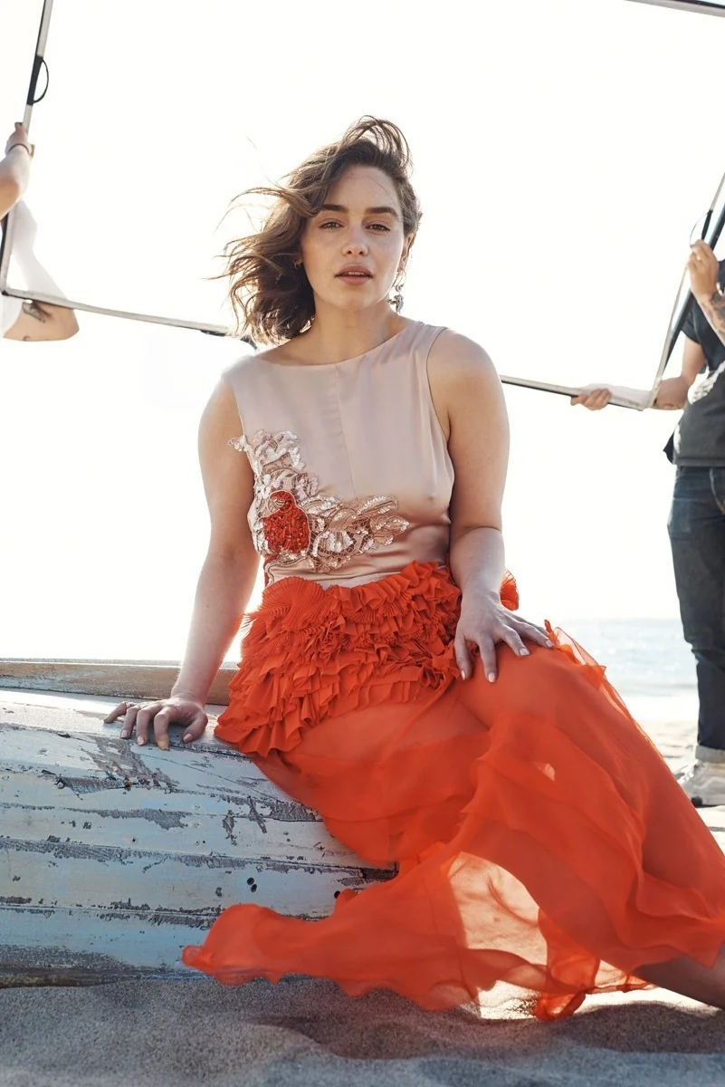 Emilia Clarke, Harper's Bazaar magazine 2016 outtakes picture 9 of 10
