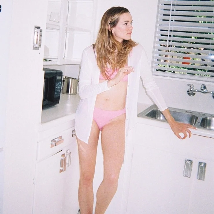 Danielle Panabaker picture 3 of 6
