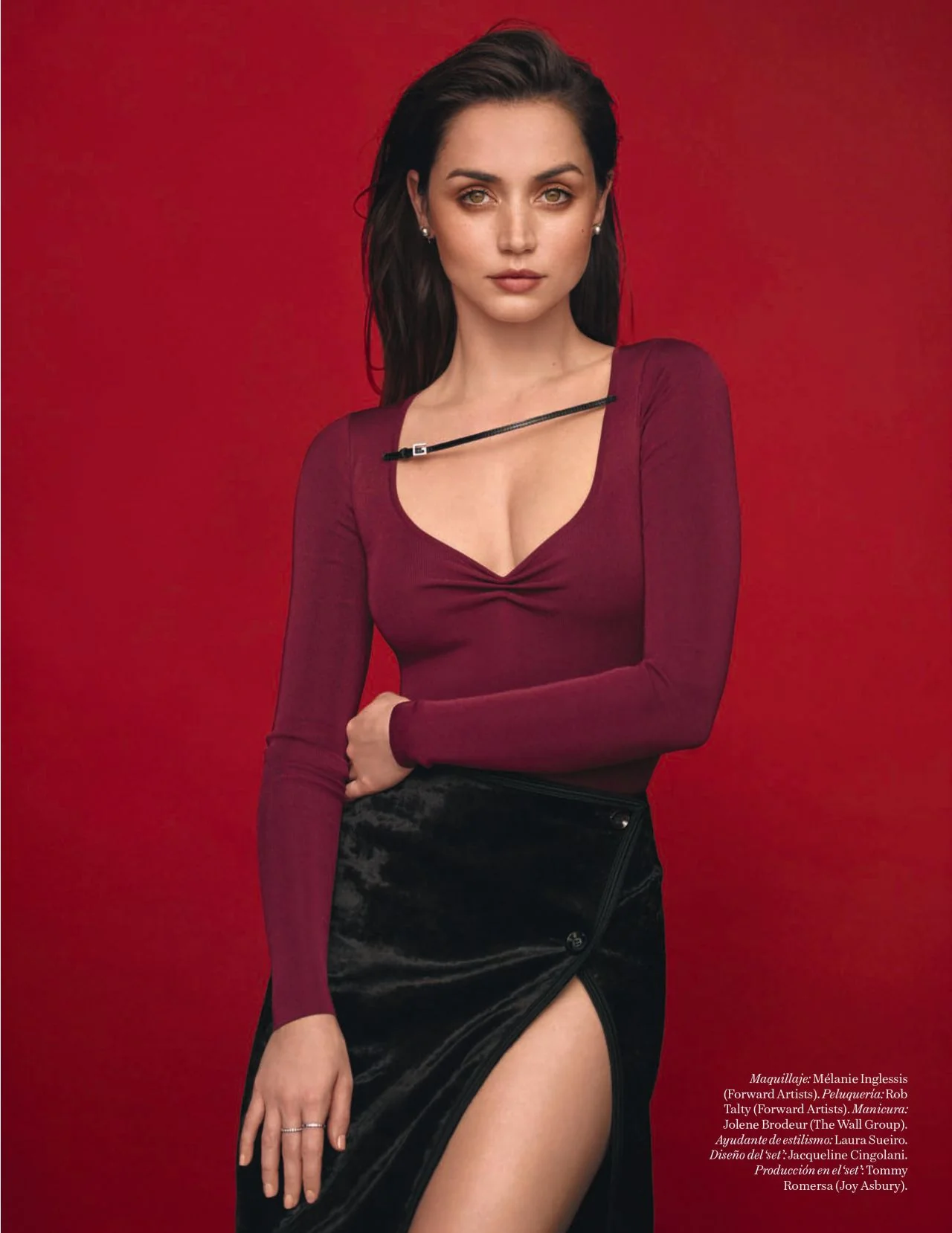 Ana De Armas Vs. Hailee Steinfeld picture 19 of 19