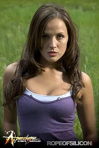 Crystal Lowe'