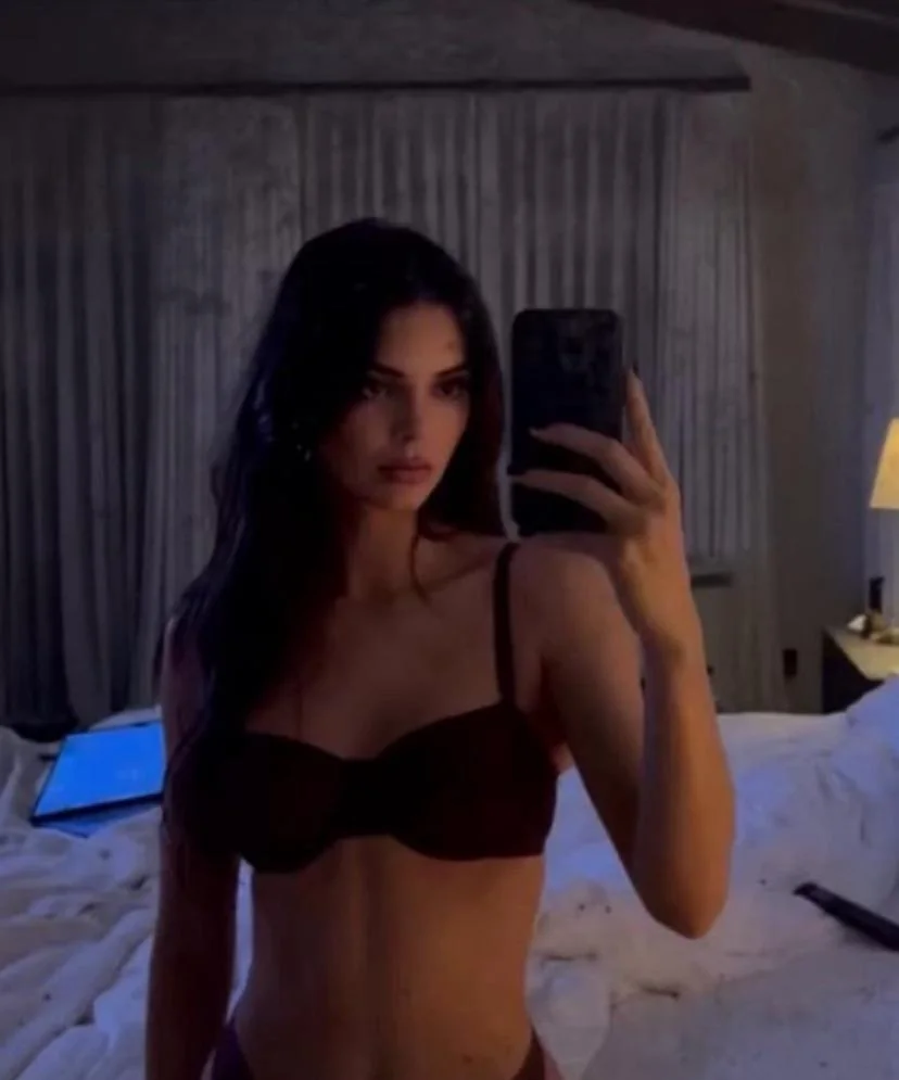 Kendall Jenner picture 4 of 5