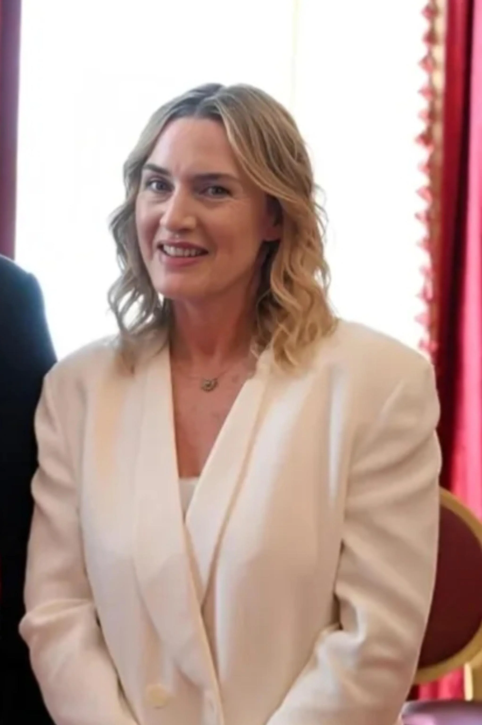 Kate winslet picture 1 of 1