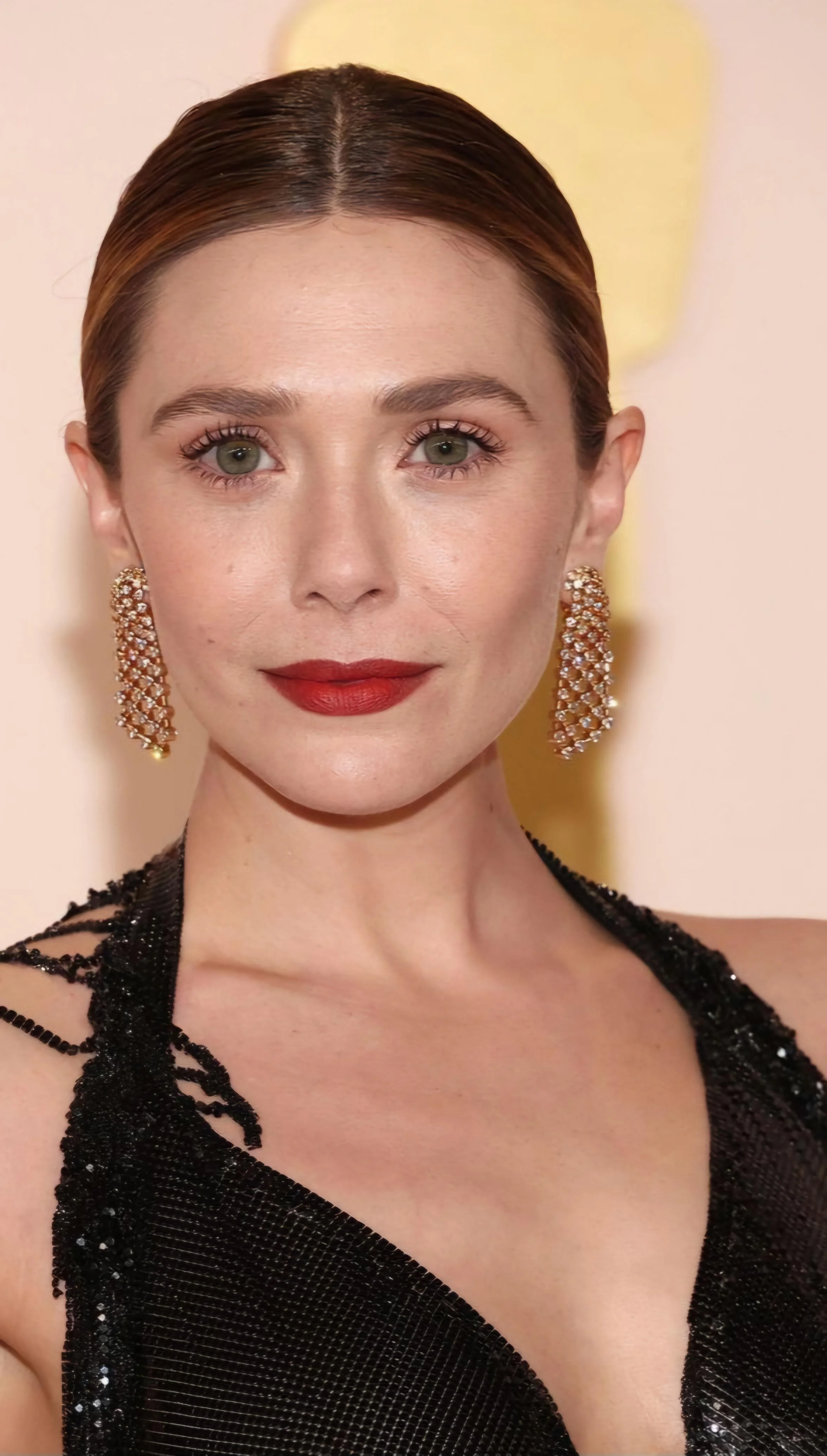 Elizabeth Olsen picture 2 of 5