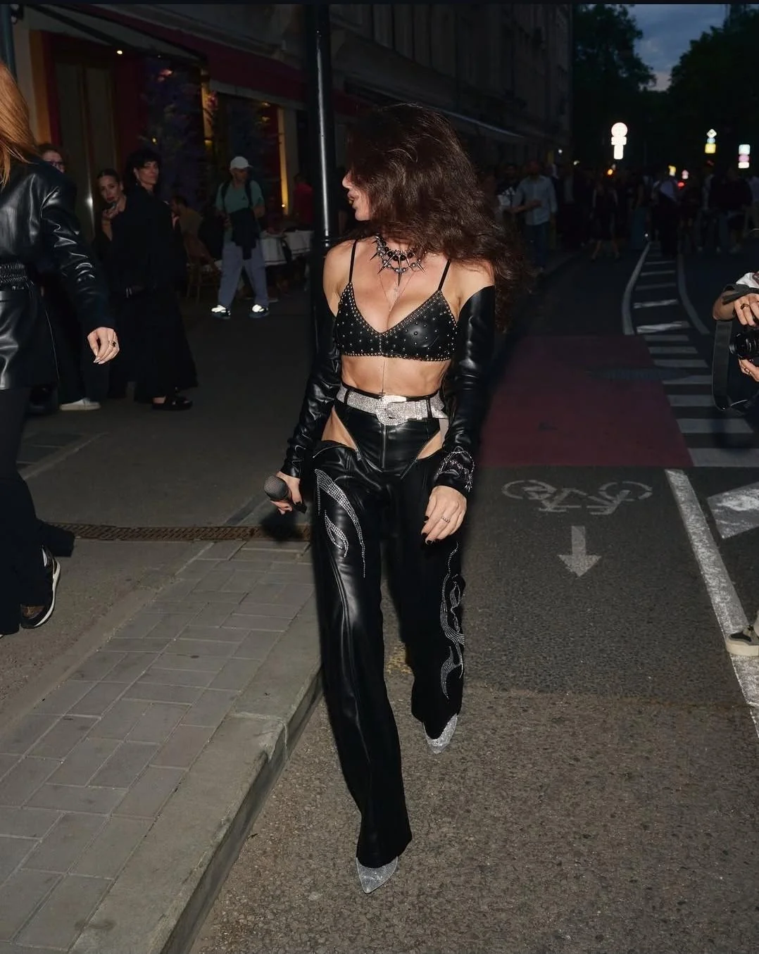 Anna Pletnyova picture 1 of 3
