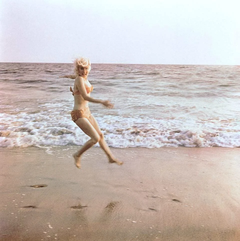 Marilyn Monroe picture 1 of 3