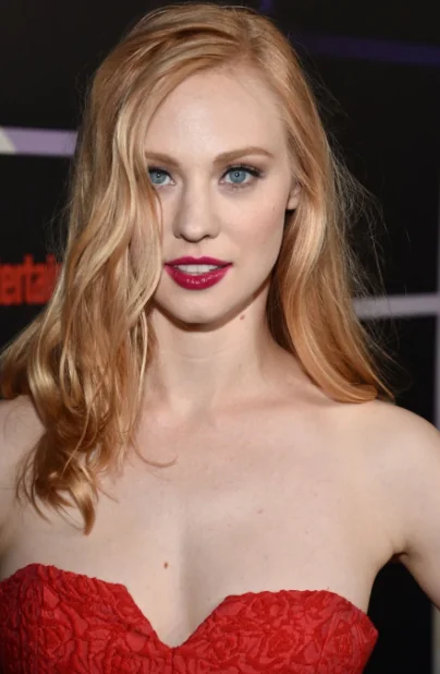 Deborah Ann Woll picture 1 of 1