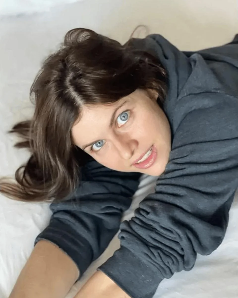 Alexandra Daddario picture 1 of 1