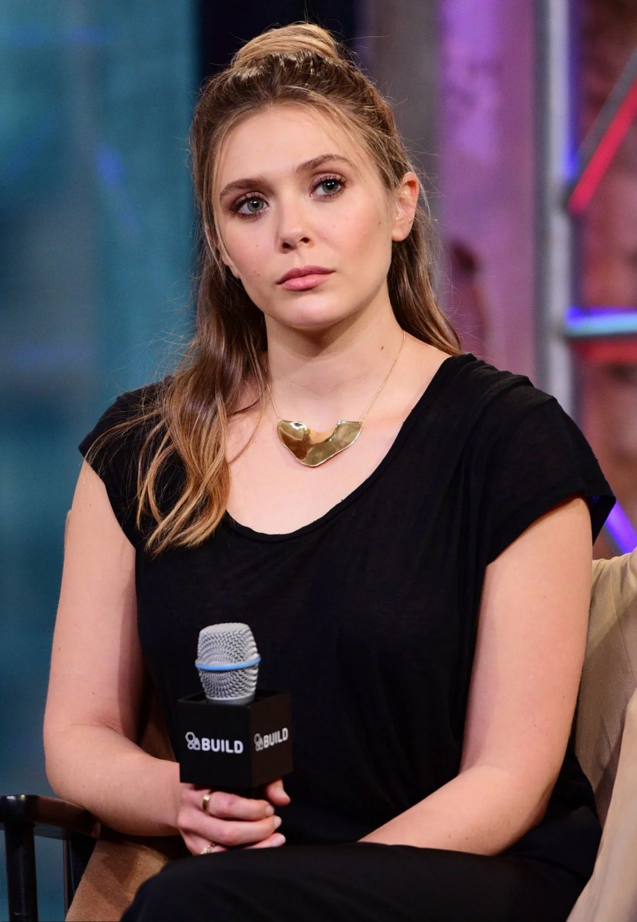 Elizabeth Olsen Vs. Brie Larson picture 5 of 10