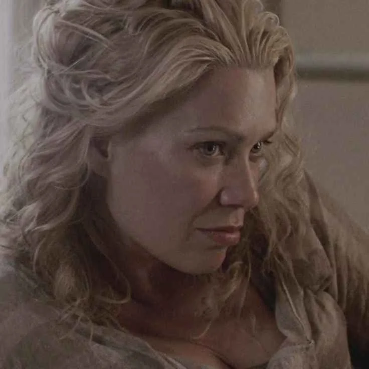 Laurie Holden (TWD) picture 3 of 4