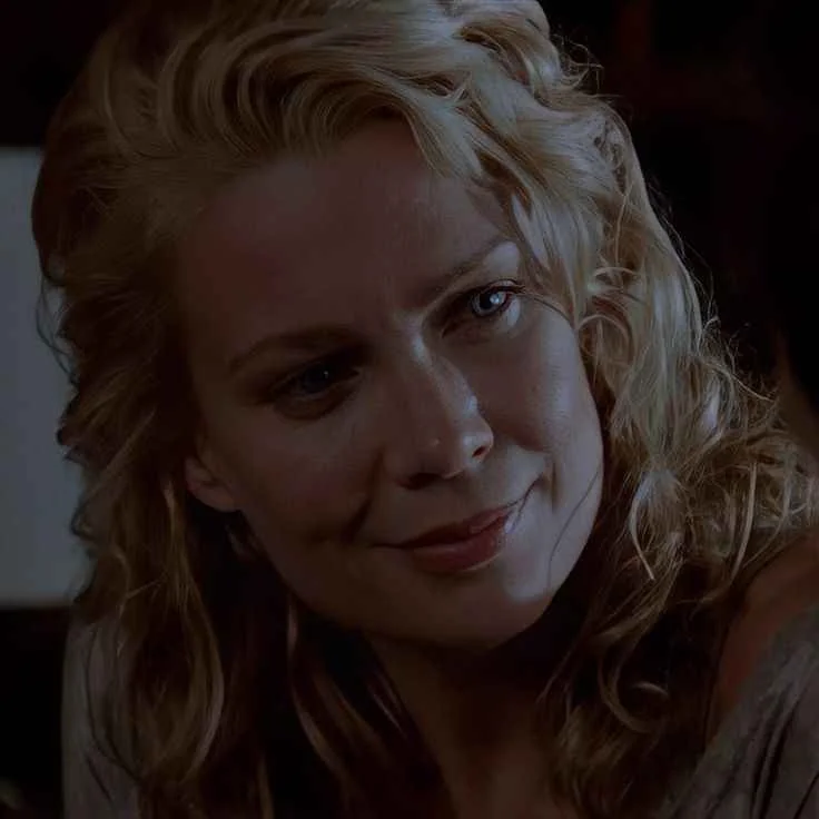 Laurie Holden (TWD) picture 4 of 4