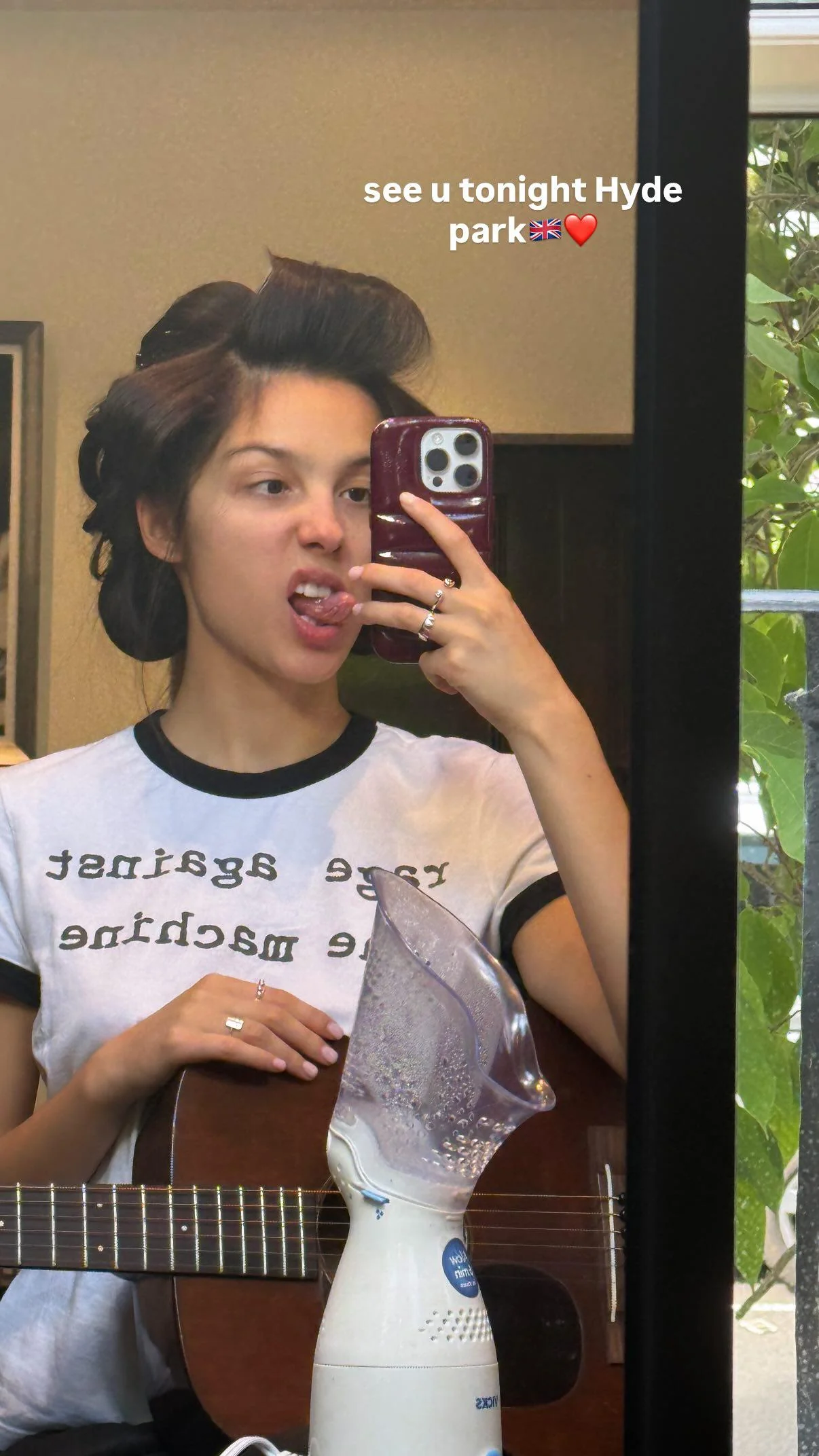 Olivia Rodrigo picture 1 of 1