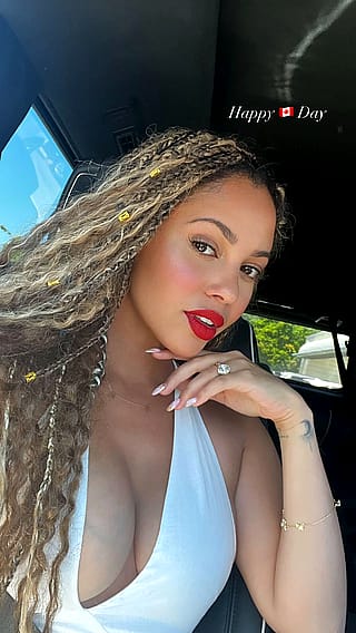 Vanessa Morgan'