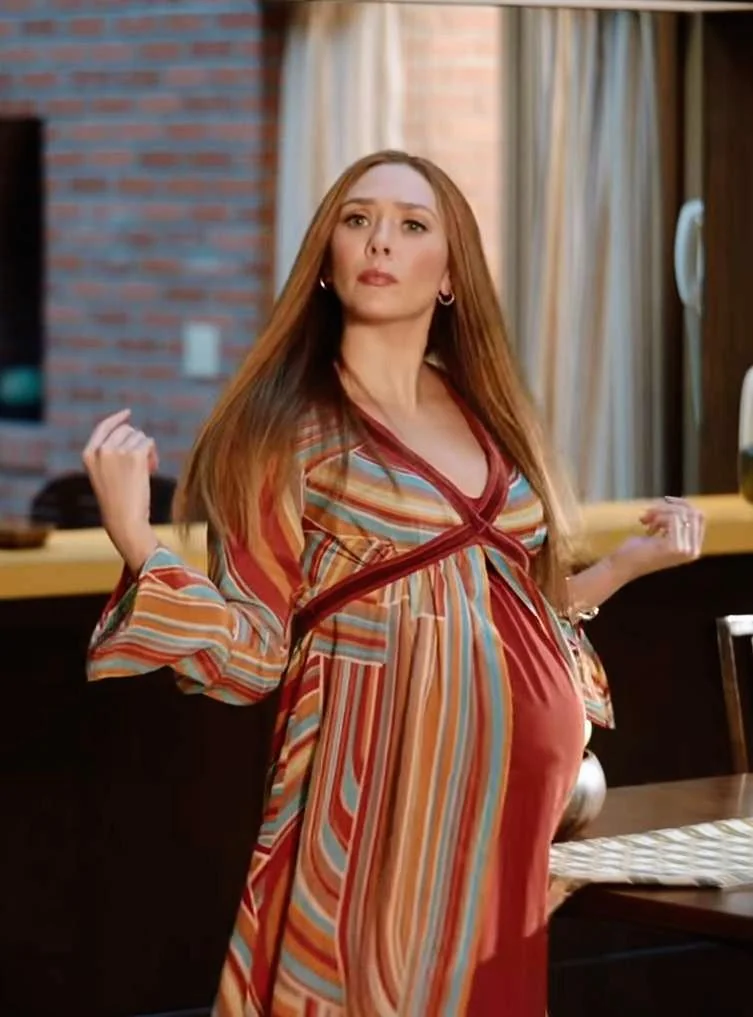 Elizabeth Olsen in Wandavision picture 1 of 4