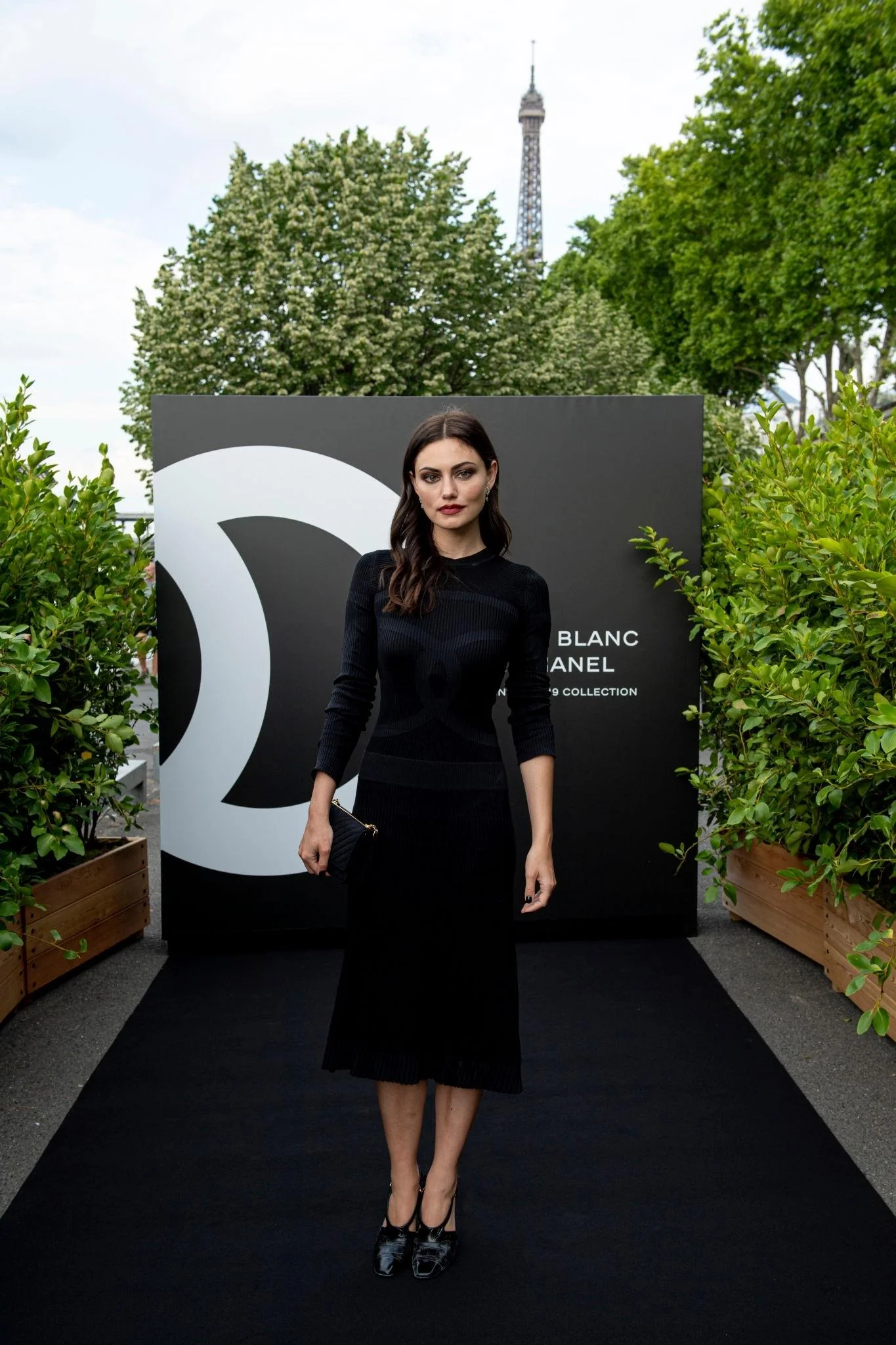 Phoebe Tonkin picture 1 of 1