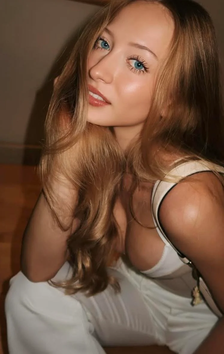 Sophia Diamond picture 1 of 5