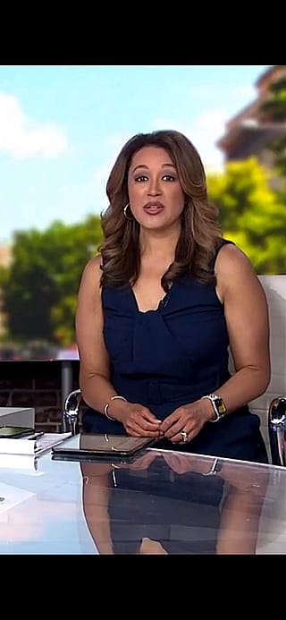 Lesli Foster'