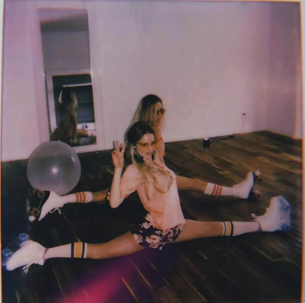 Margot Robbie (back) and Samara Weaving (forward) picture 1 of 1