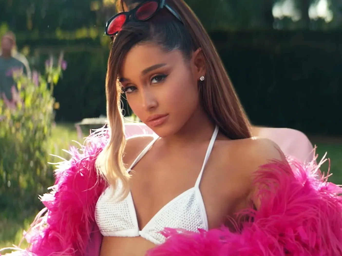 Ariana Grande picture 7 of 8