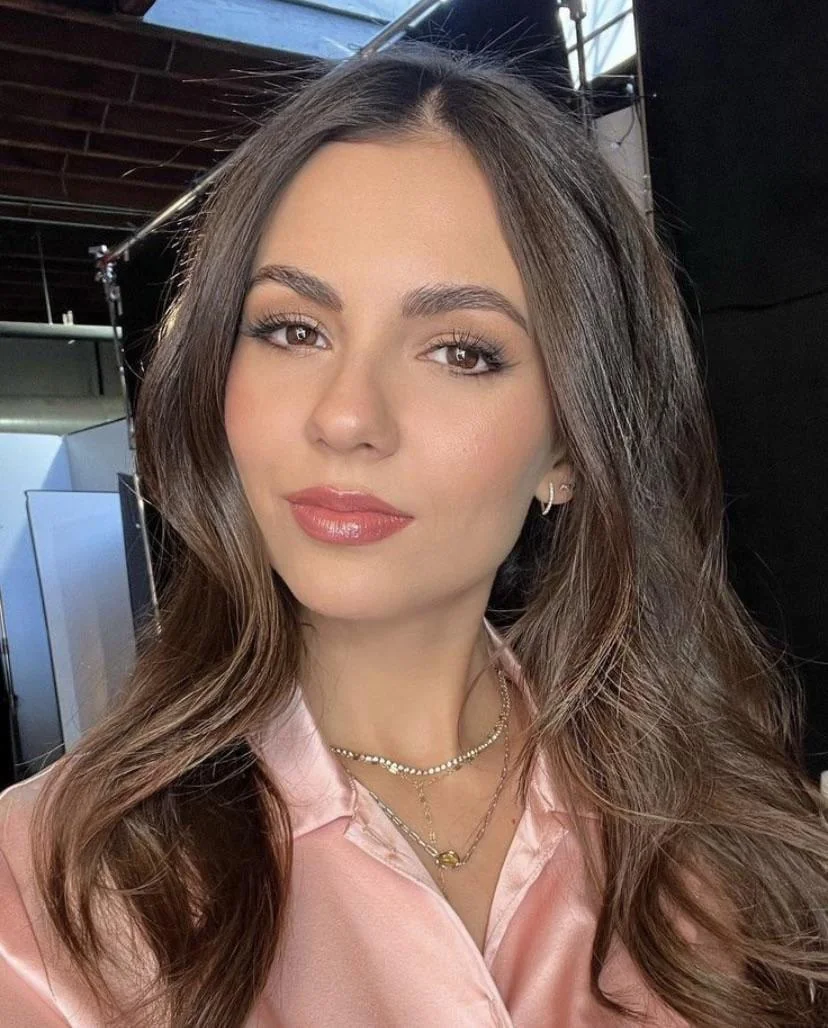 Victoria Justice picture 1 of 1